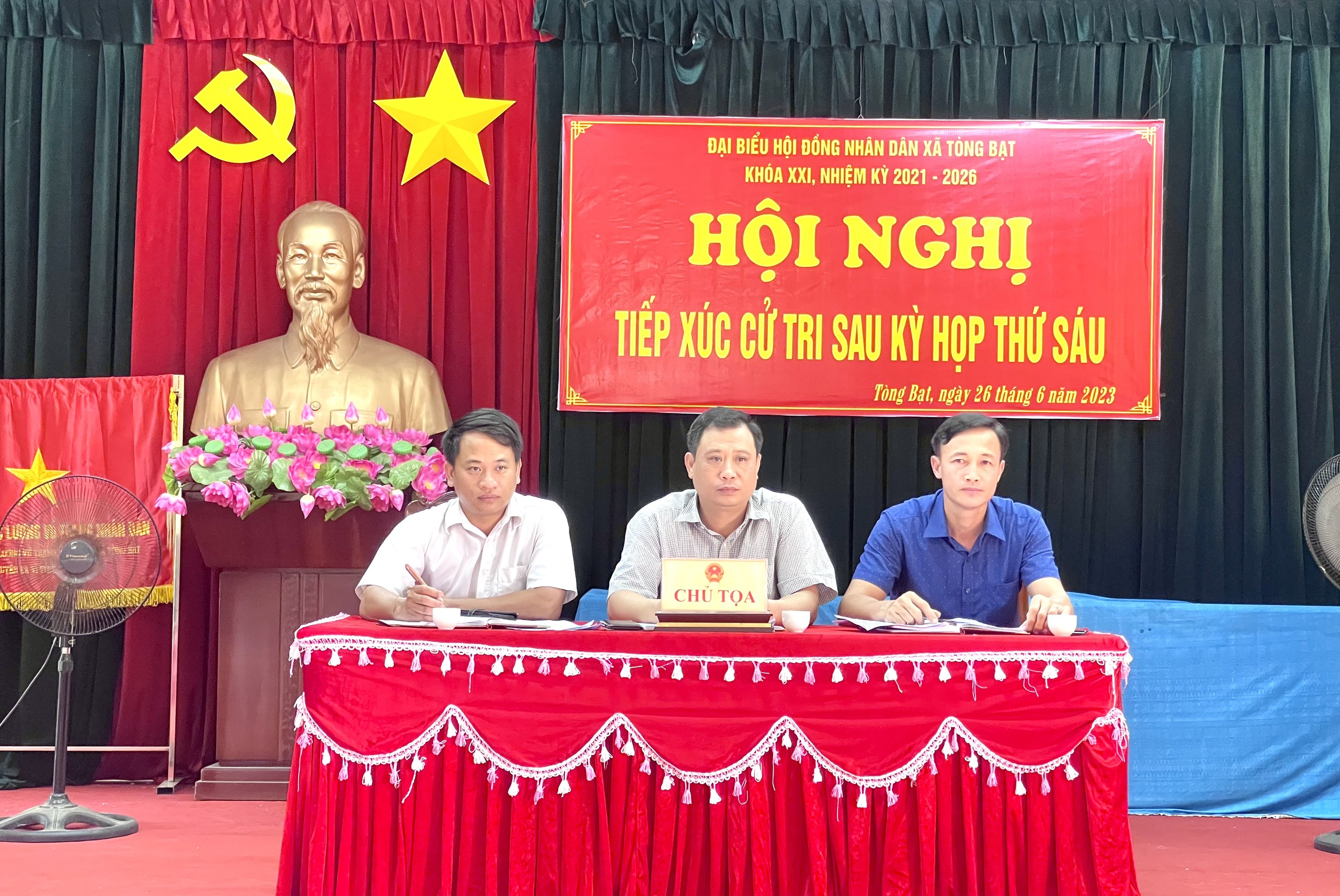 HĐND xã Tòng Bạt tổ chức Hội nghị tiếp xúc cử tri sau Kỳ họp thứ Sáu